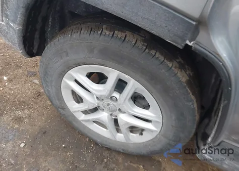 2020 Jeep Compass Sport Fwd z USA, uszkodzony, nr VIN 3C4NJCAB6LT134135